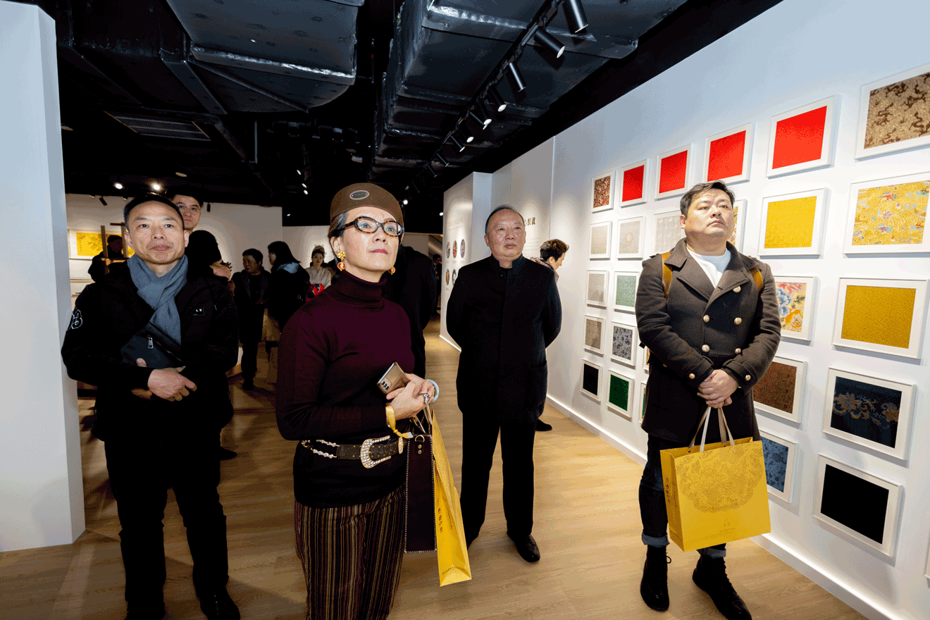 人类非遗与前沿时尚的交融 非遗云锦现代艺术美学展隆重开展