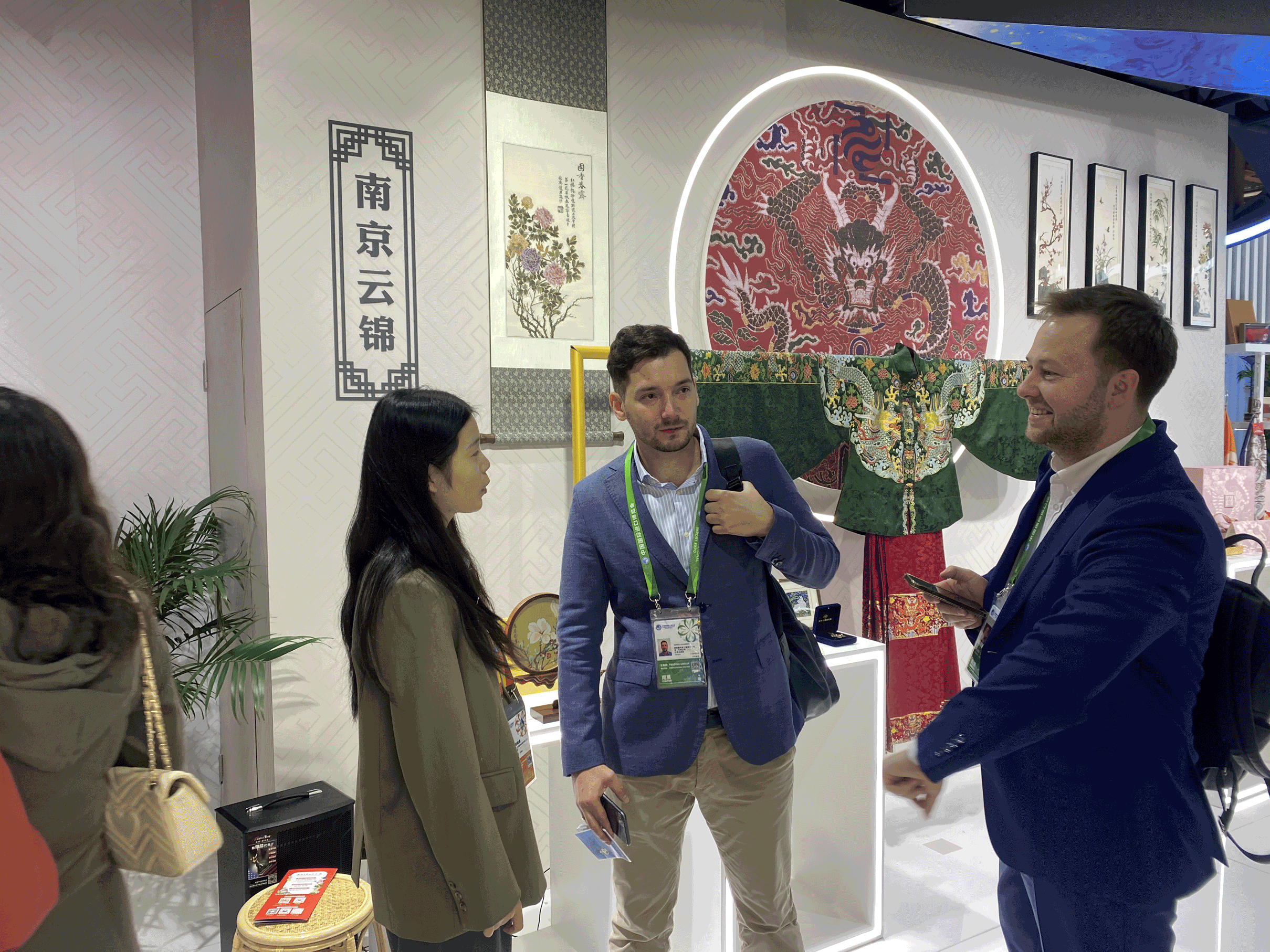 云锦研究所高端艺术装饰品成为中华云锦文化名片 国内外展商开始预约参观云锦博物馆