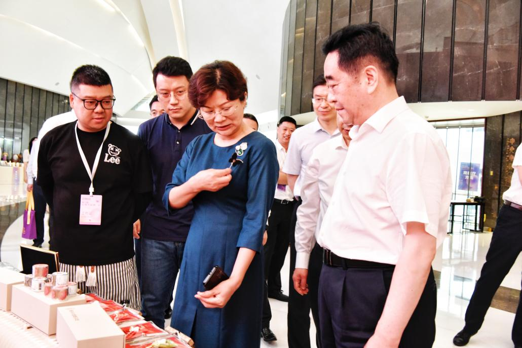 科技驱动创新 文化赋能设计 南京云锦研究所产品又获重磅设计大奖